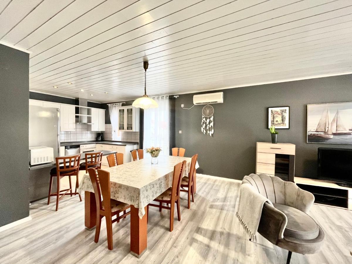 Apartments Rino 沃迪切 外观 照片